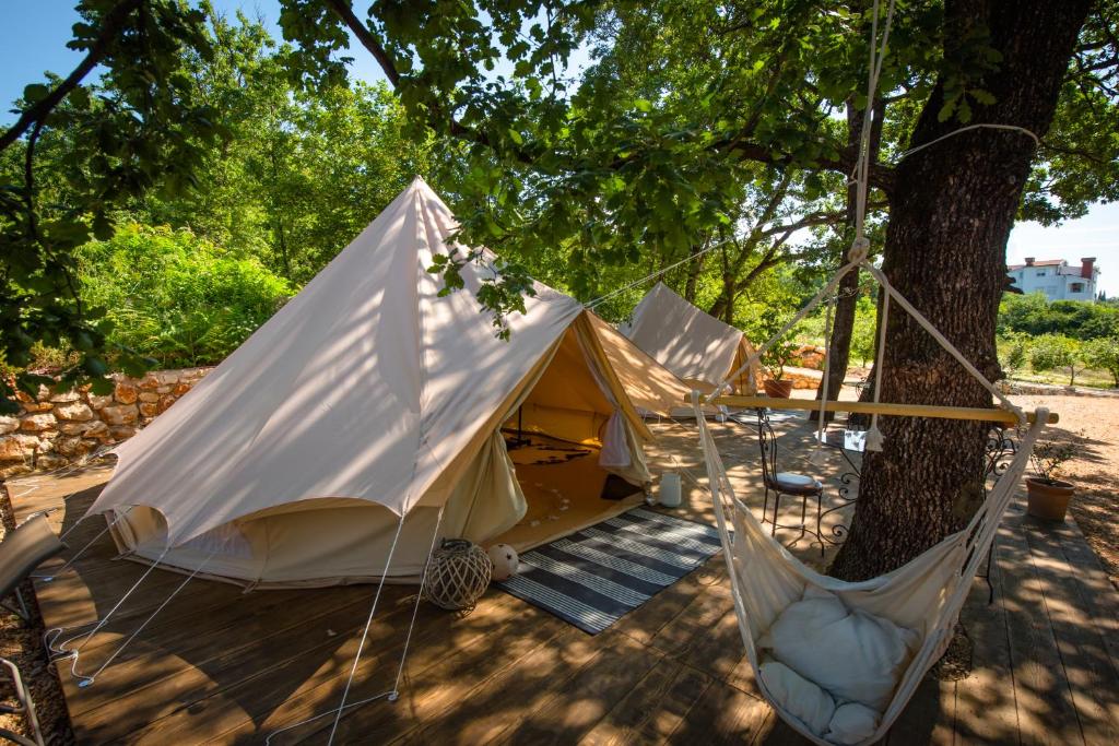 Zahrada ubytování Rock Oak Glamping 3
