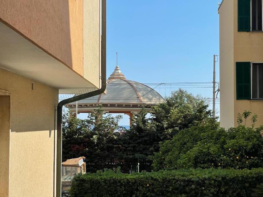 Το κτήριο όπου στεγάζεται  το διαμέρισμα