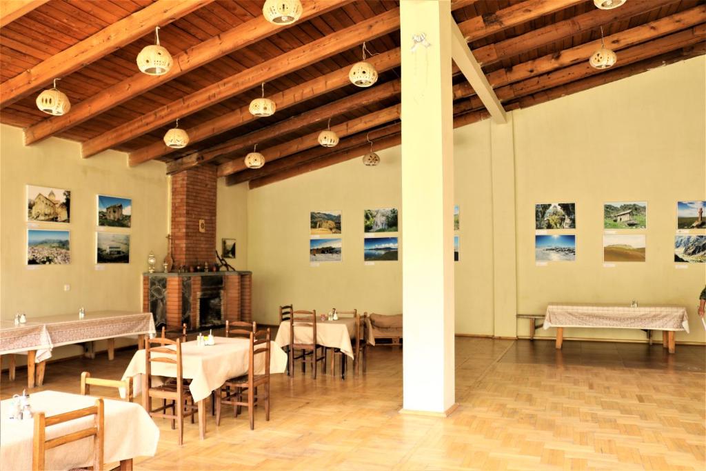 Restaurace v ubytování Taoskari Hotel