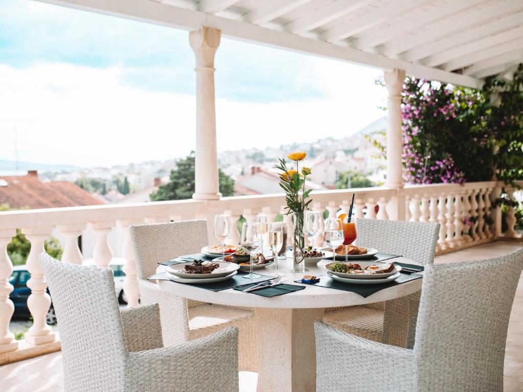 Villa Ardura - island holiday residence **** Bol. Island Brač - 8