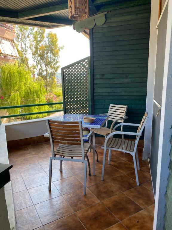 Near the Beach Golem - Best Prices - Imazhi 1