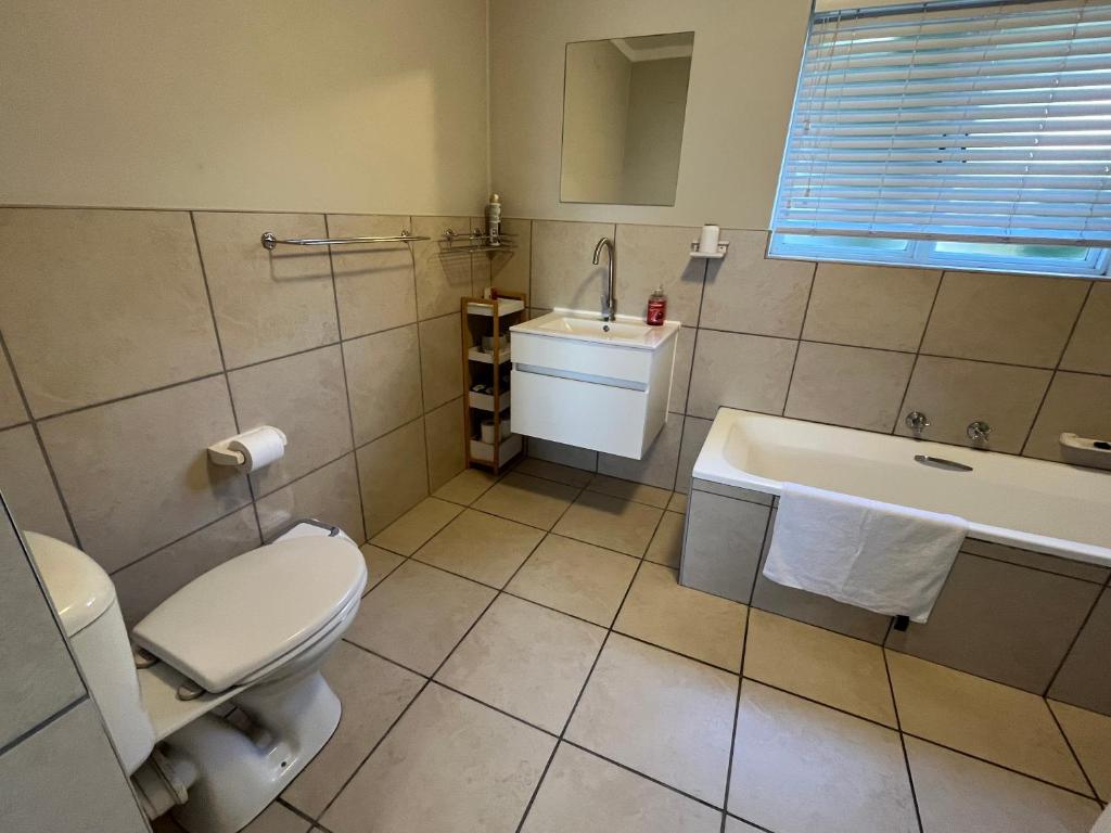 Beautiful 3 Bedroom Ground floor apartment - 66 Santini Village - Image 11