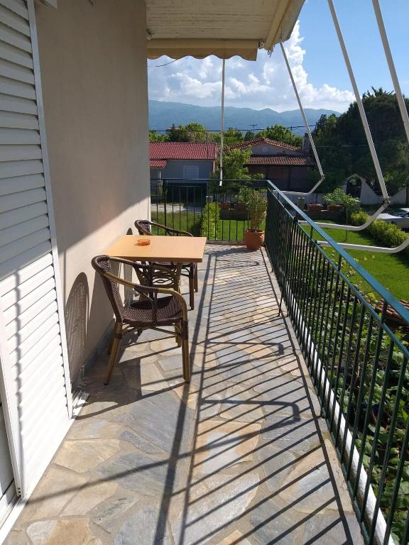 Balkón nebo terasa v ubytování Nostos Apartments