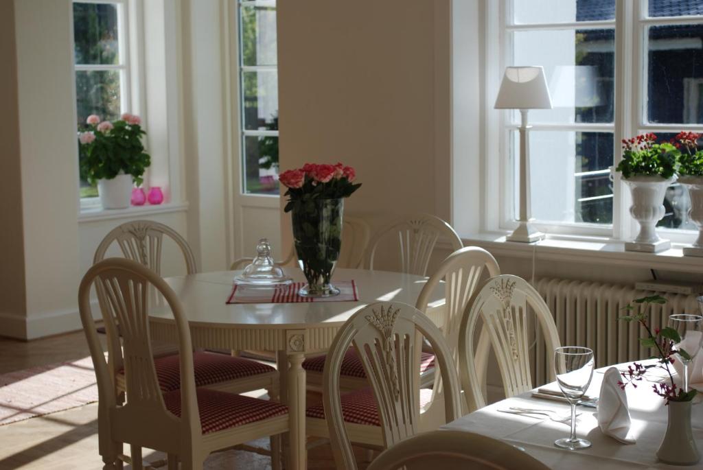 Posezení v ubytování Ekebacken Hotell & Konferens