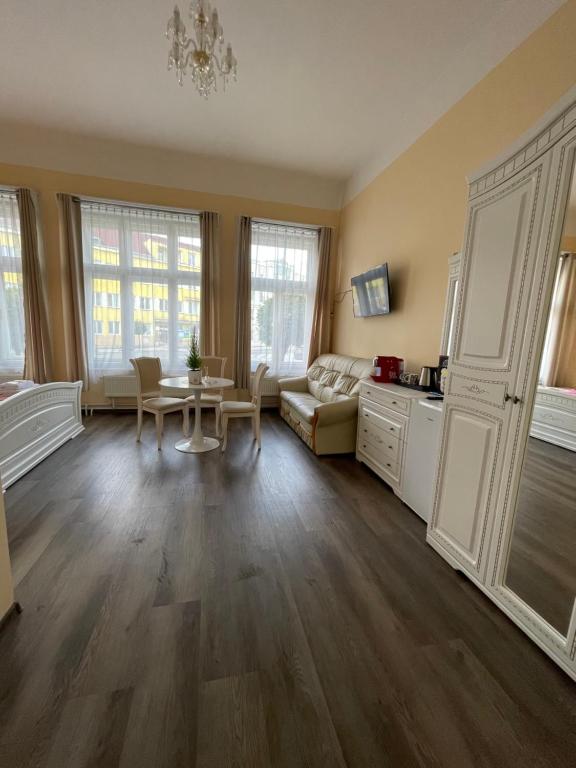 Apartmány vila Týniště - Camera Doppia Deluxe Con Bagno