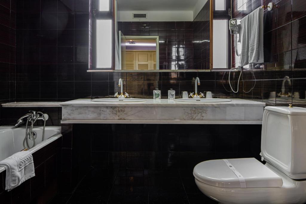 Koupelna v ubytování Hotel Lara