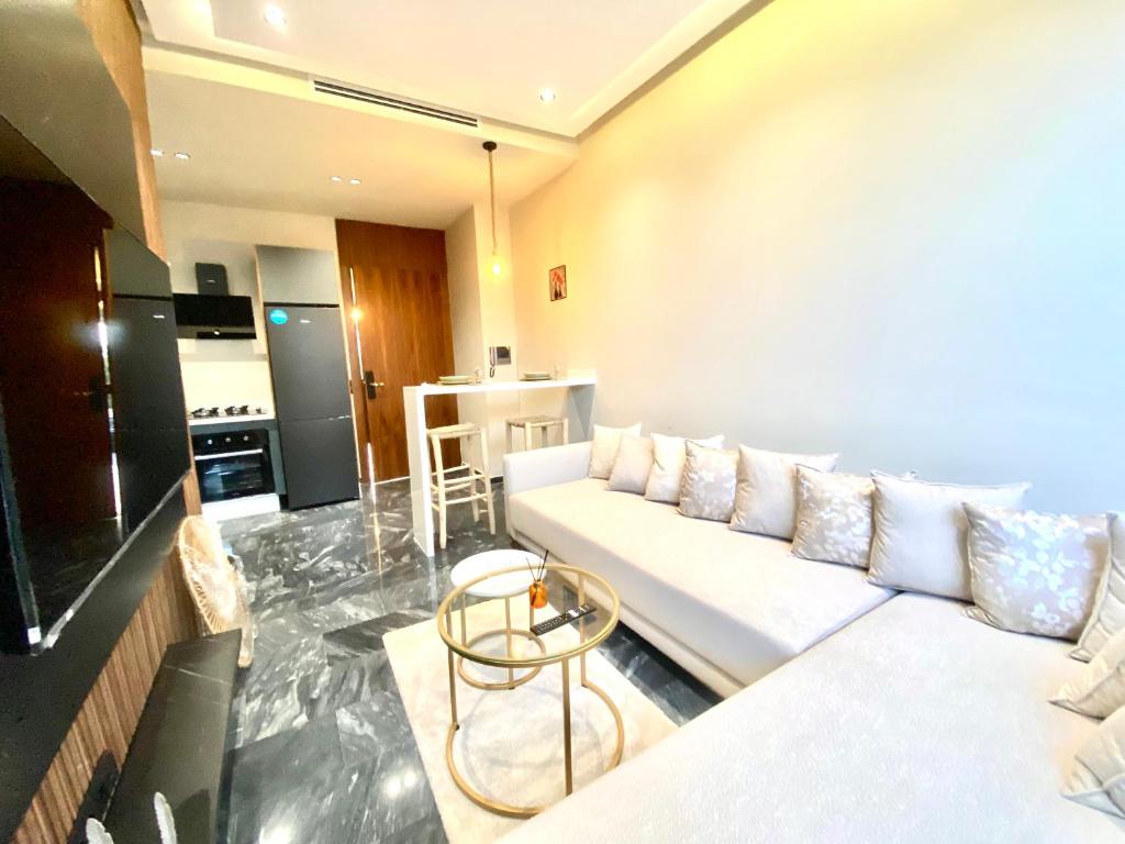 NEW modern 1 BR, 1min fr tramway - Appartamento - Piano Terra