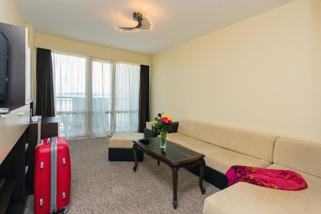 TV a/nebo společenská místnost v ubytování Viand Hotel - Premium All Inclusive