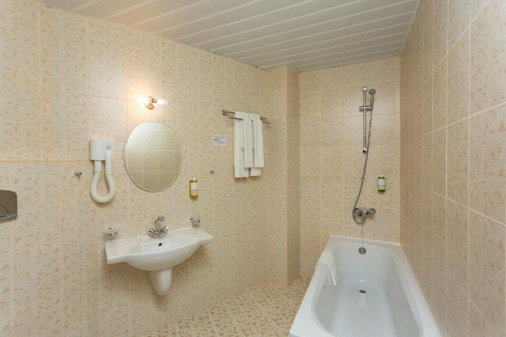 Koupelna v ubytování Viand Hotel - Premium All Inclusive