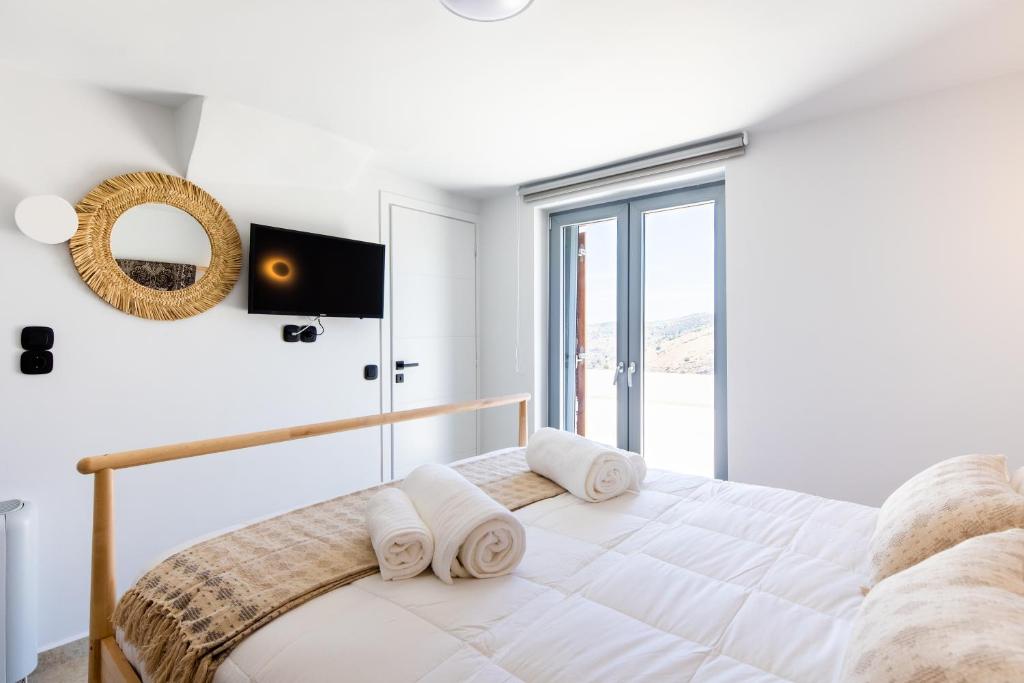 Postel nebo postele na pokoji v ubytování KEA 360 VILLAS- Apollos Alcove