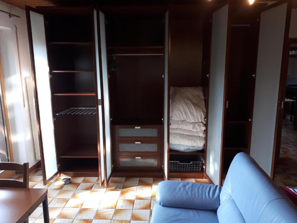 Karl-Stieler-Str. ONE ROOM in a 2 ROOM APPARTMENT ; LOT SPACE - Habitación Cuádruple