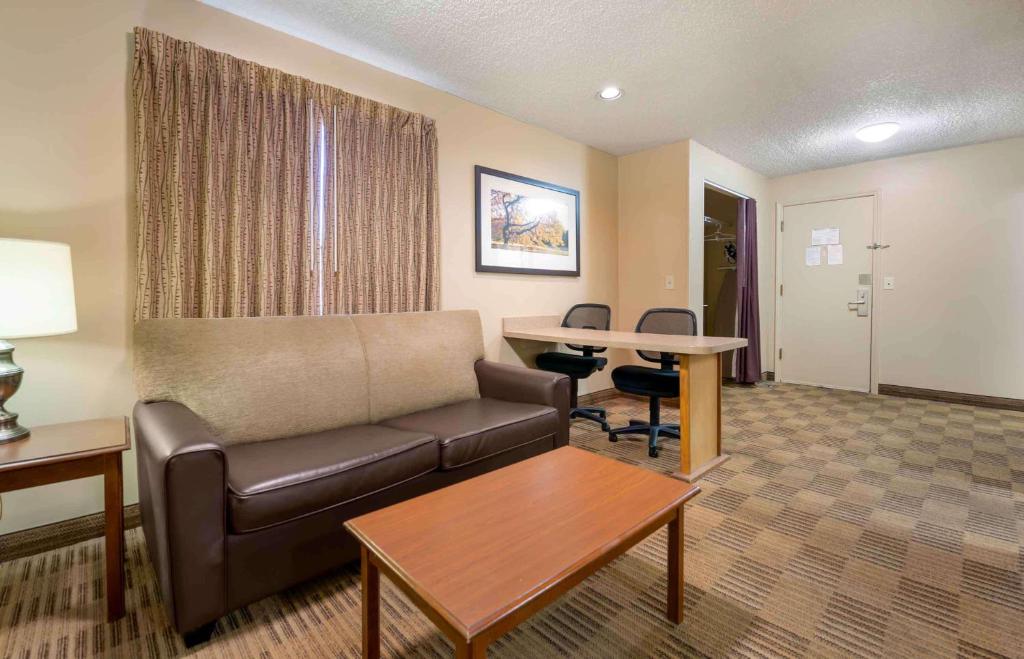 Extended Stay America Suites - Cincinnati - Blue Ash - Reagan Hwy - Estudio Deluxe Con 1 Cama Grande - No Fumadores