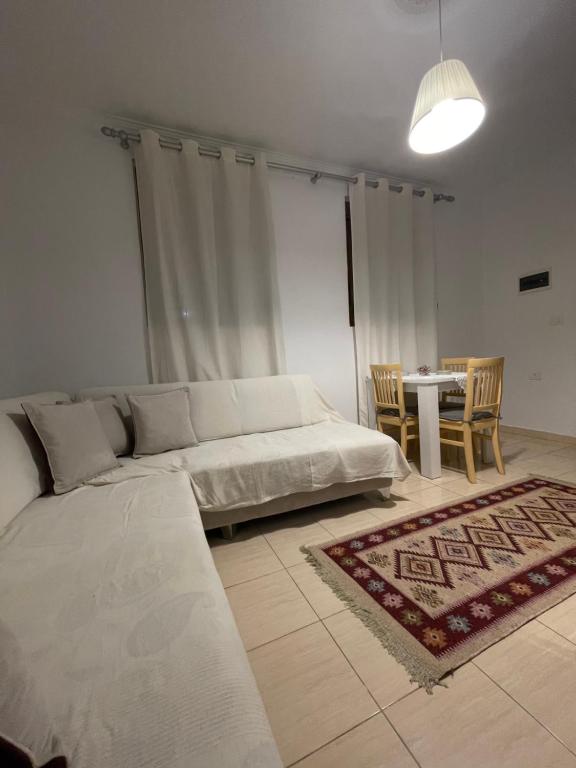 Meg’s Apartment - Imazhi 9