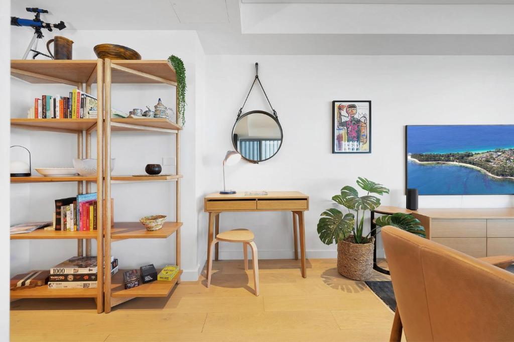Knihovna v apartmánu