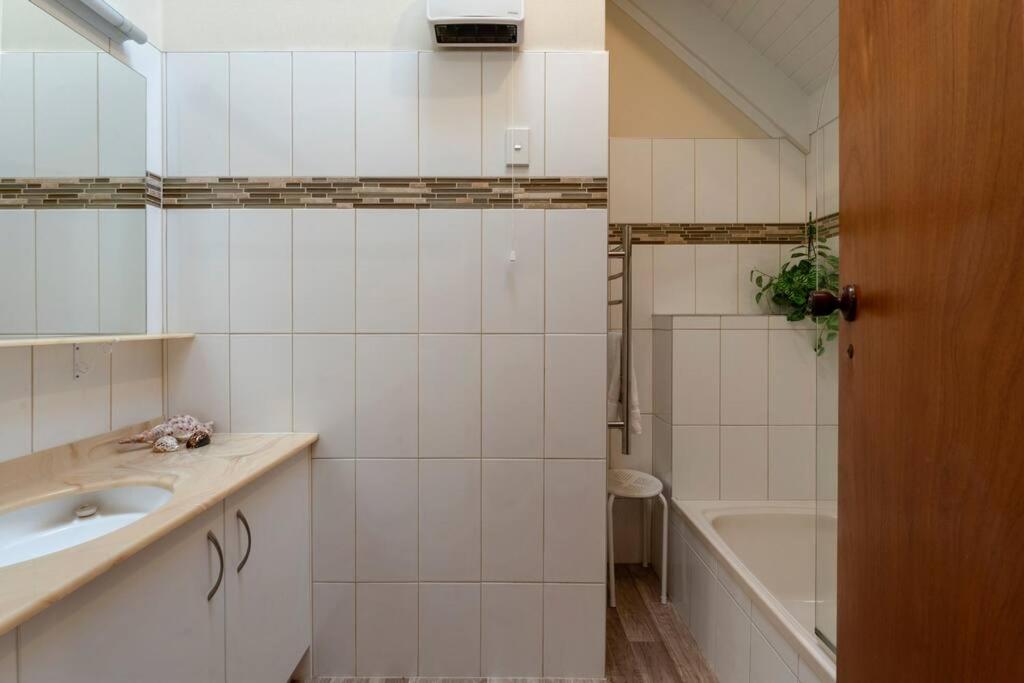 Charming Hideaway - Resim 17