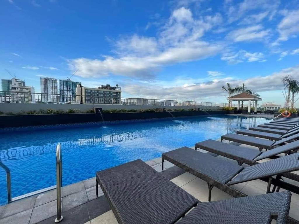 Affordable Staycation at Coast Residence