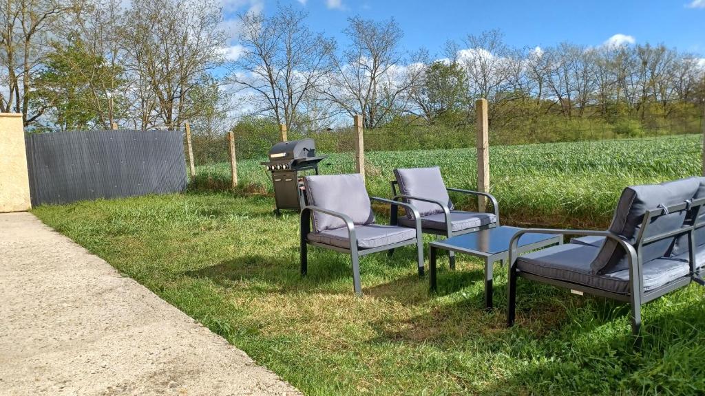 Belle Maison climatisée rénovée Pac-Man entre collègues, amis, famille - barbecue - Netflix - Prime - Baby foot 50cts - Maison De Trois Chambres
