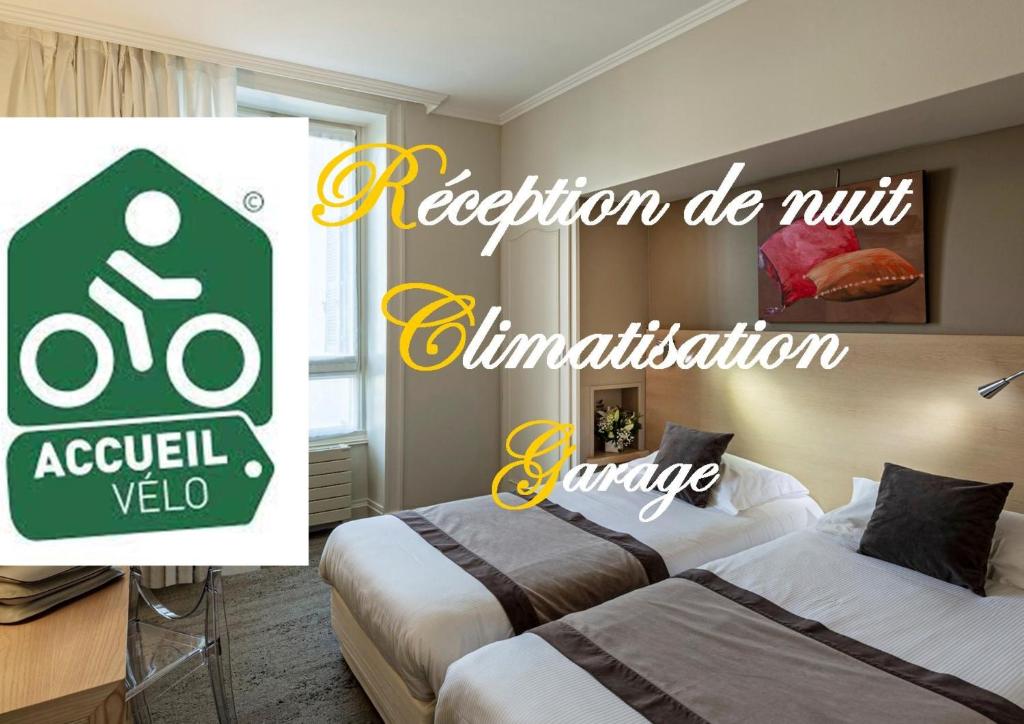 Postel nebo postele na pokoji v ubytování Best Western Grand Hotel de Bordeaux