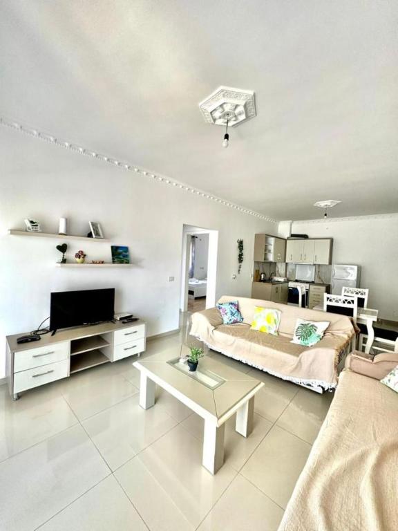 Sion Saranda Apartment 22 , a 2 bedroom apartment in the center of the city - Image 11