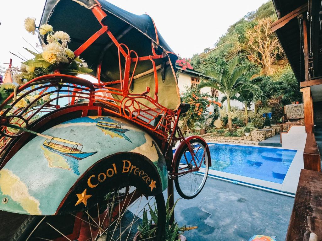 La alberca dentro o cerca de Cool Breeze Authentic Hotel Labuan Bajo Komodo