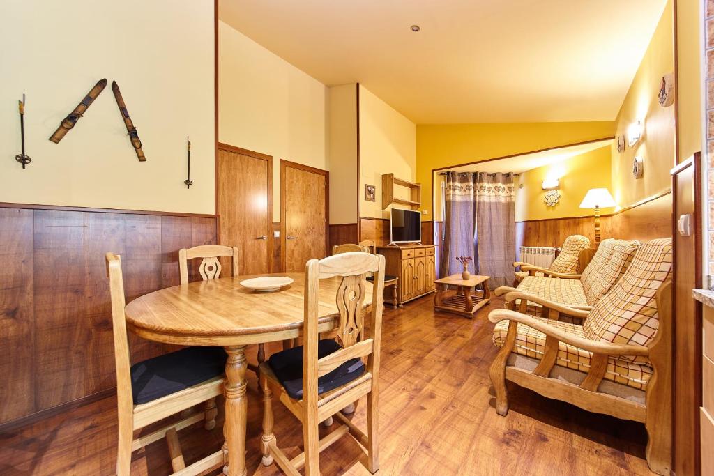 Posezení v ubytování Apartaments La Neu