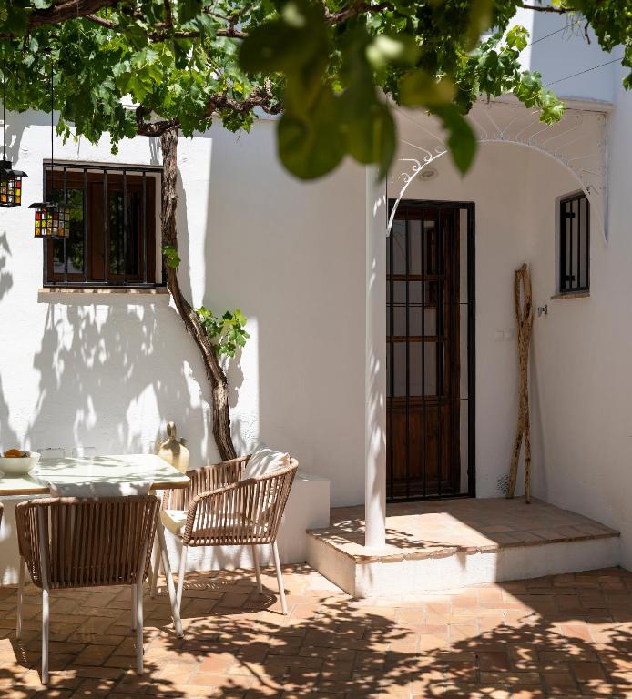 Patio nebo venkovní prostory v ubytování Carmen del Azahar by Florentia Homes
