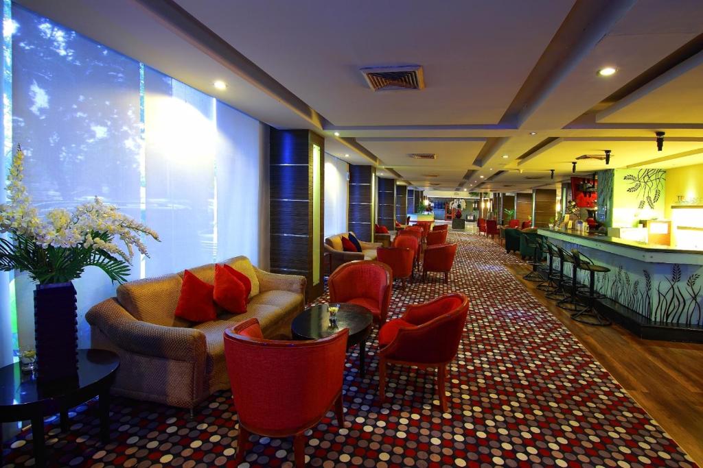 Posezení v ubytování Pangeran Beach Hotel