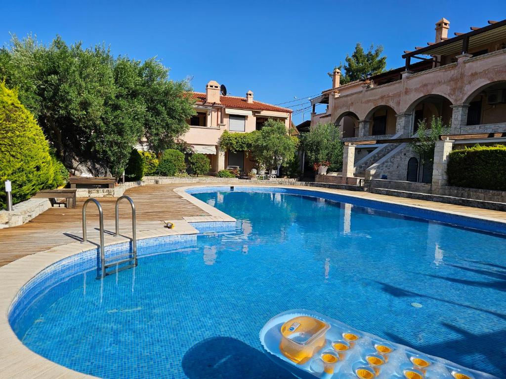 Apartment with pool ,near the sea, Pefkohori (updated prices 2024)