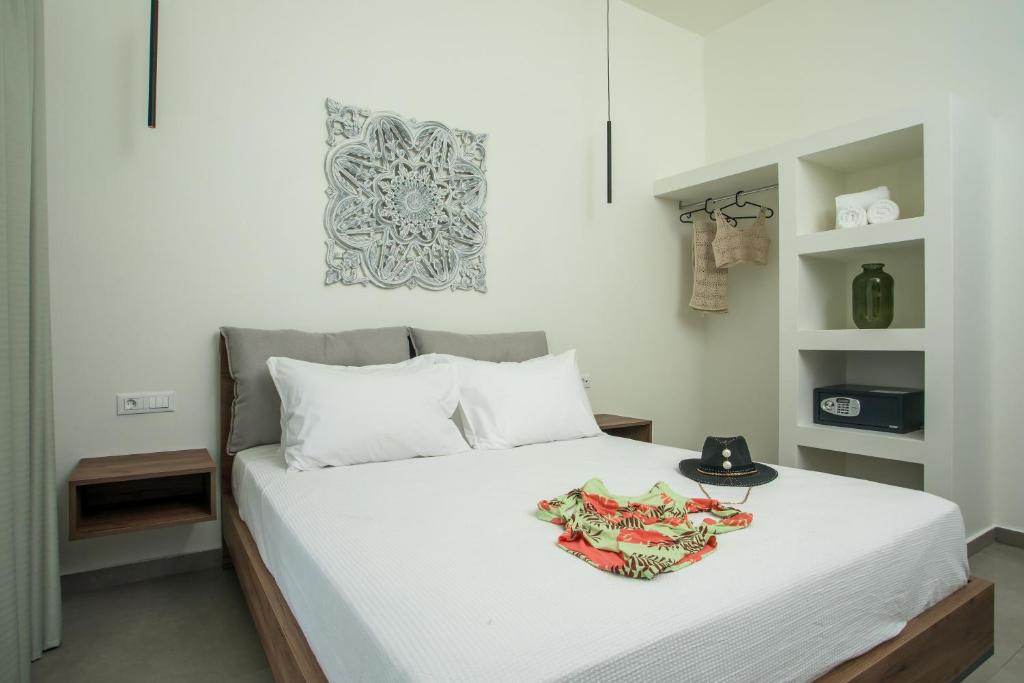 Postel nebo postele na pokoji v ubytování Nόka Suite Apartments