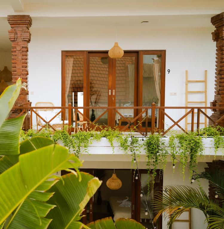 Shortcut Breeze Guest House - 14