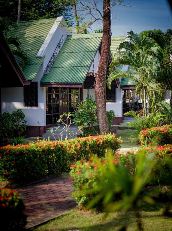 Southern Lanta Resort - 1