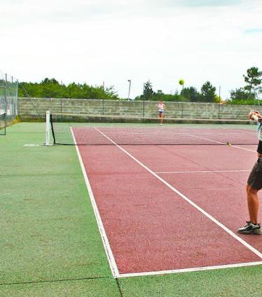 Tenis a/nebo squash v ubytování SevServices aux Dunes de Contis nebo okolí