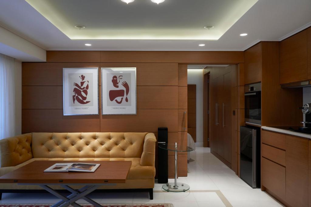 Bellevue On The Beach Suites - 19