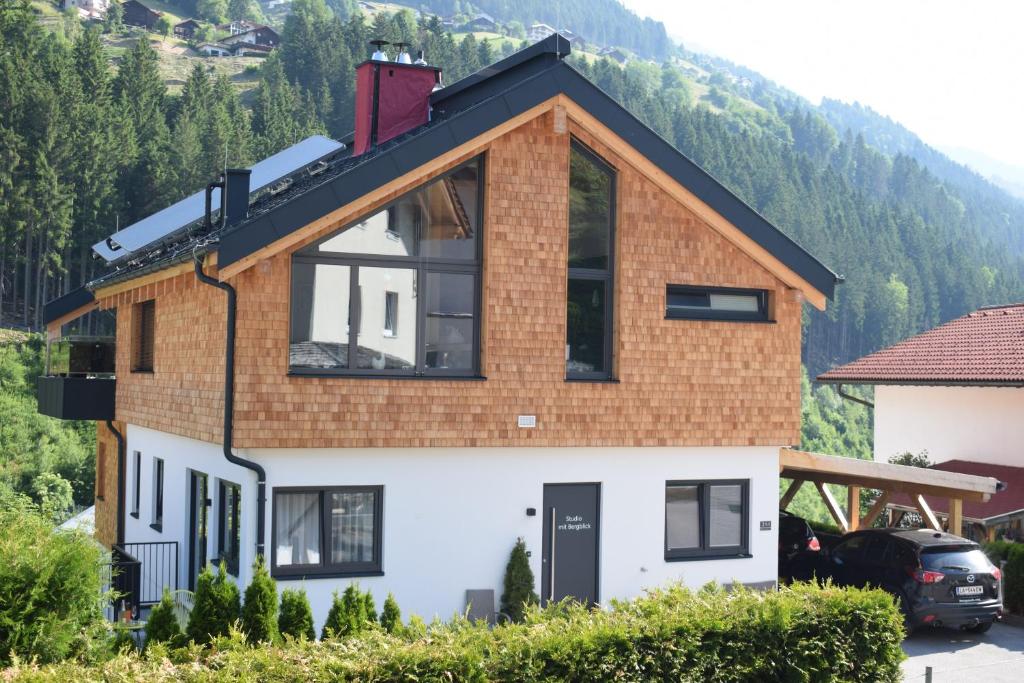 Nespecifikovaný výhled na hory nebo výhled na hory při pohledu z apartmánu