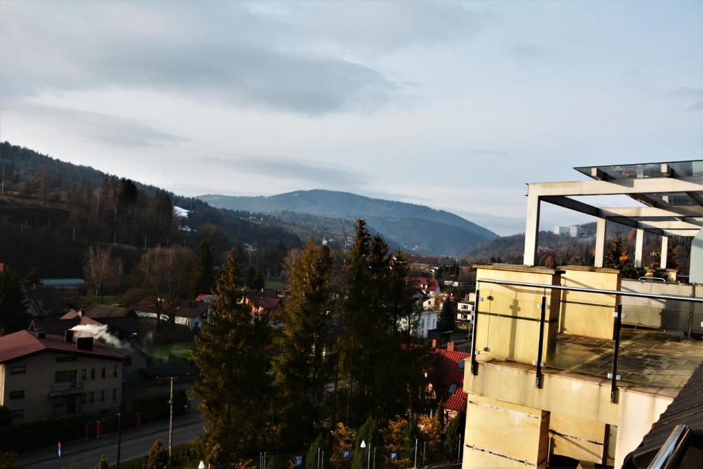 Nespecifikovaný výhled na hory nebo výhled na hory při pohledu z apartmánu