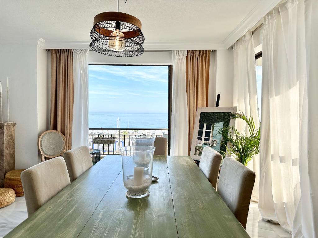 Nespecifikovaný výhled na moře nebo výhled na moře při pohledu z apartmánu