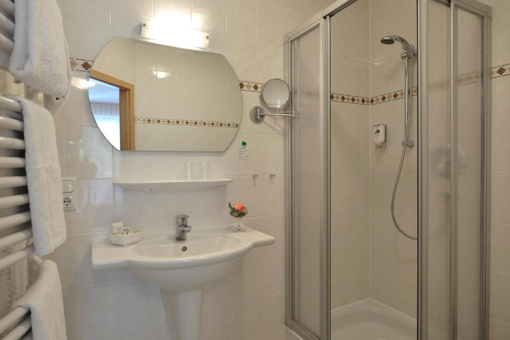 Hotel zur Post 3 Sterne S Altenahr - Double Or Twin Room