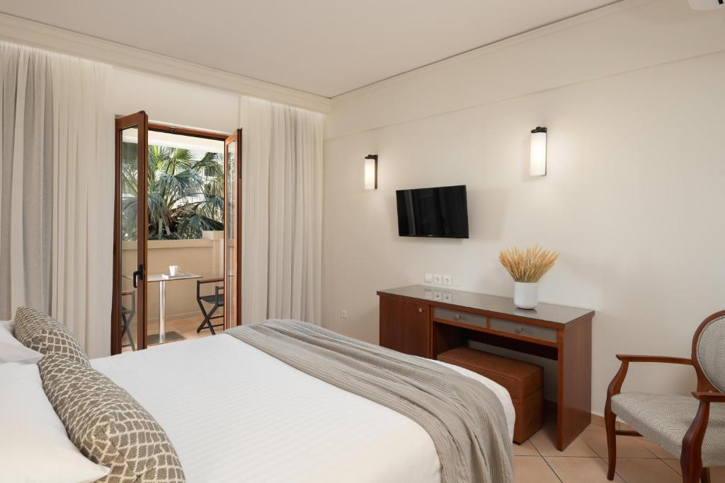 Theartemis Palace - 1