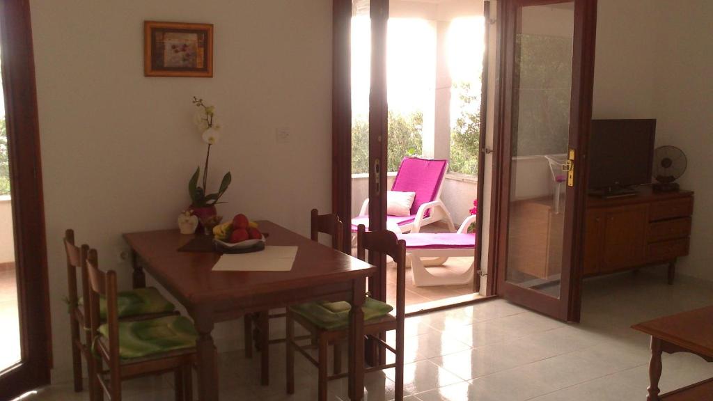Posedenie v ubytovaní Holiday Home Oliveta