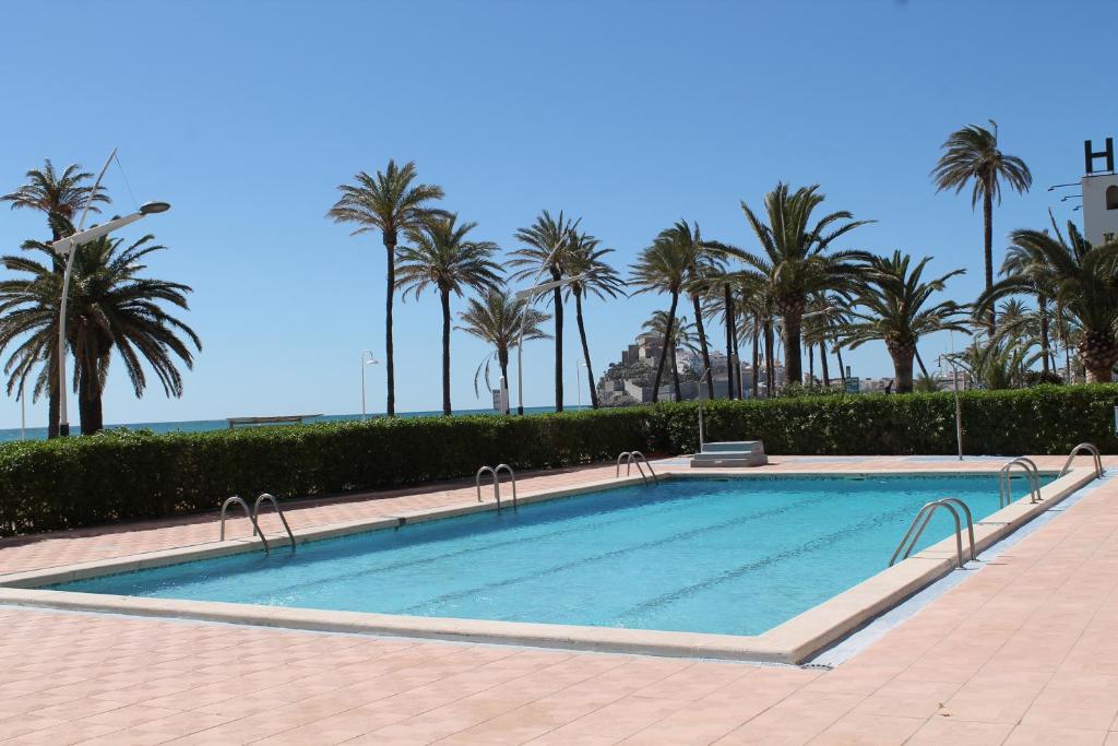 The swimming pool at or close to PLAYA DORADA I Séptimo