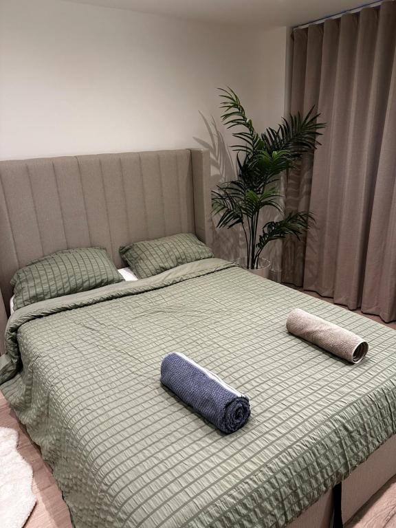 Posteľ alebo postele v izbe v ubytovaní Luxury West London 3BR House, Cul De Sac