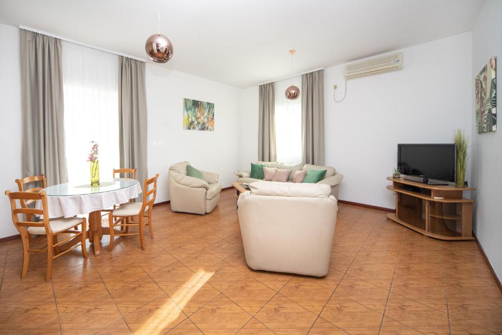 Apartments Adeona - 19