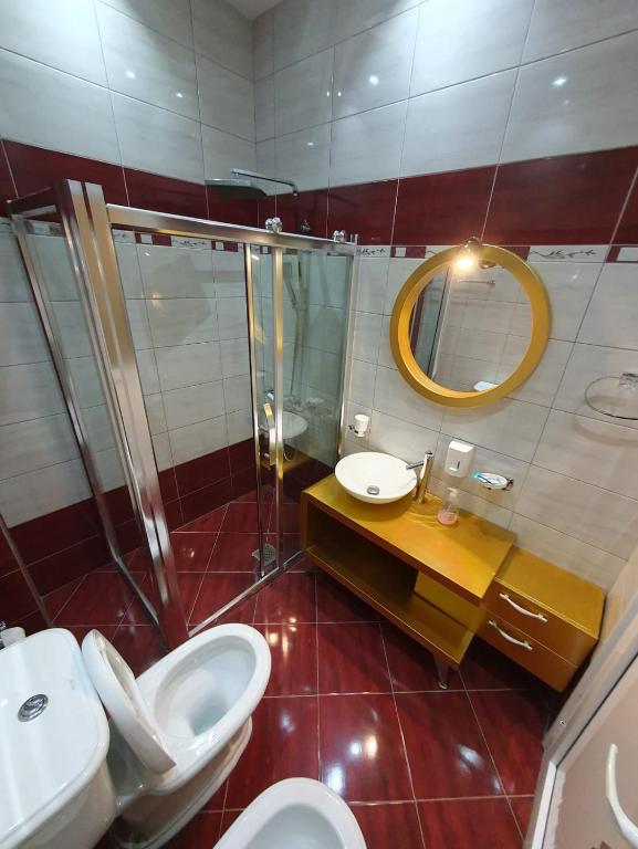 Deluxe Rooms - Image 3