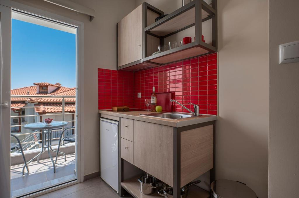 Sunshine Apartments - 12