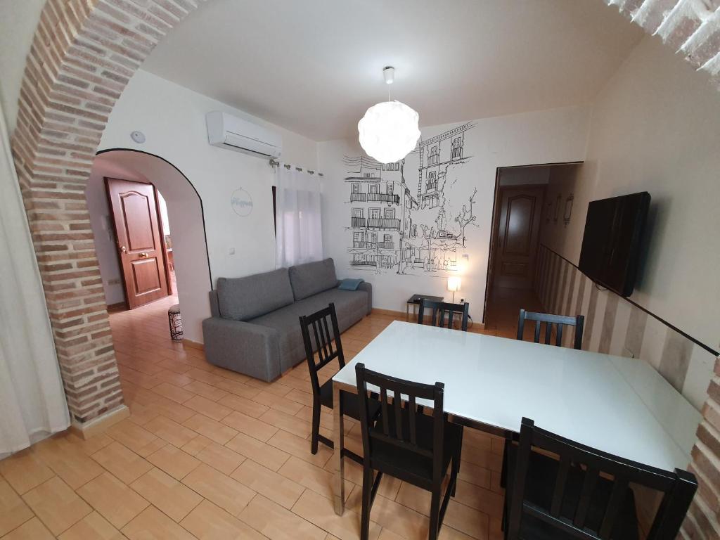 ToledoRooms Estrella con Azotea en el Casco - Apartamento De Tres Dormitorios
