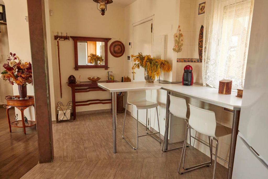 Posedenie v ubytovaní Amazing Vila close to Sitges, jacuzzi, swimming pool & exellent views