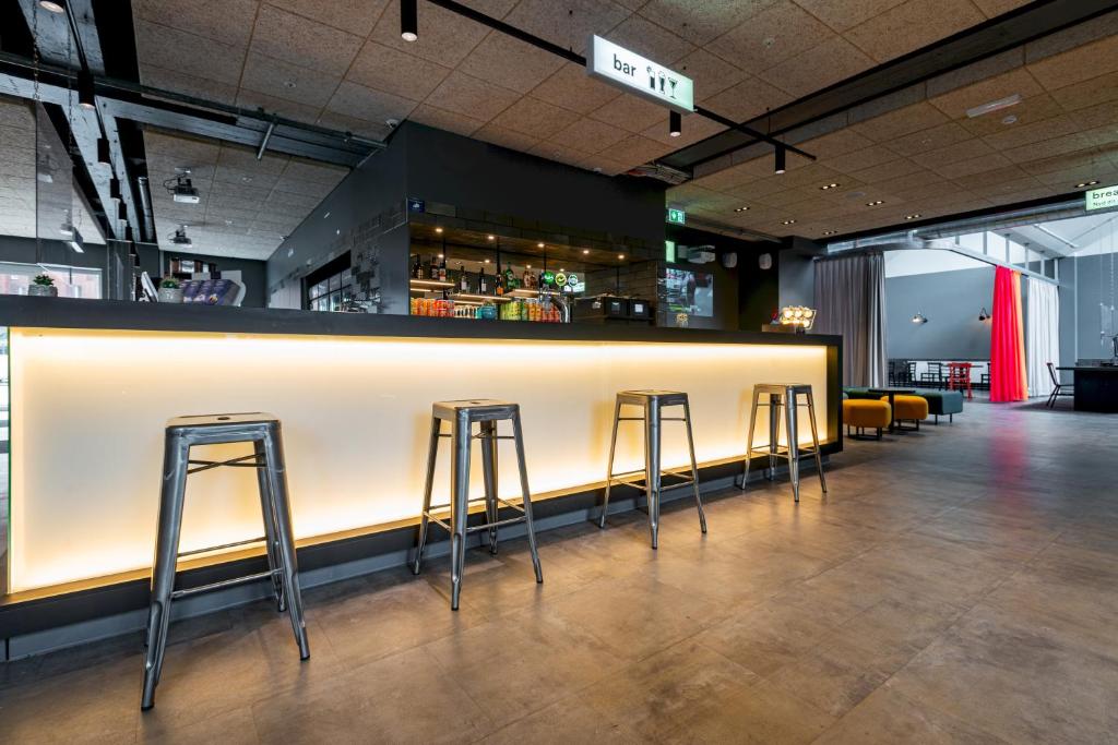 Lounge nebo bar v ubytování a&o Copenhagen Sydhavn