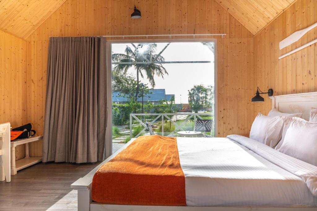 Praveg Beach Resort Daman Lighthouse Beach - Tente