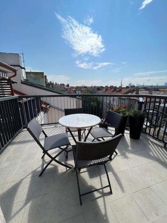 CE Apartment Prague Castle - 11