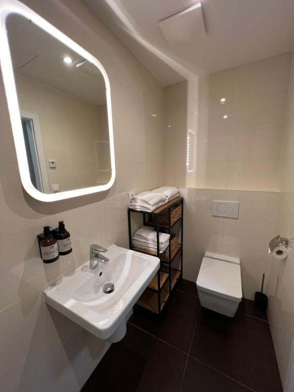 CE Apartment Prague Castle - 14